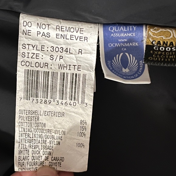 White Canada Goose parka size small. - Picture 16 of 16